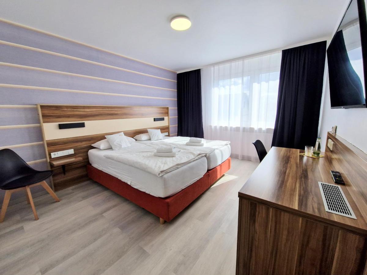 Hotel am Kurpark Bad Wimpfen Bagian luar foto