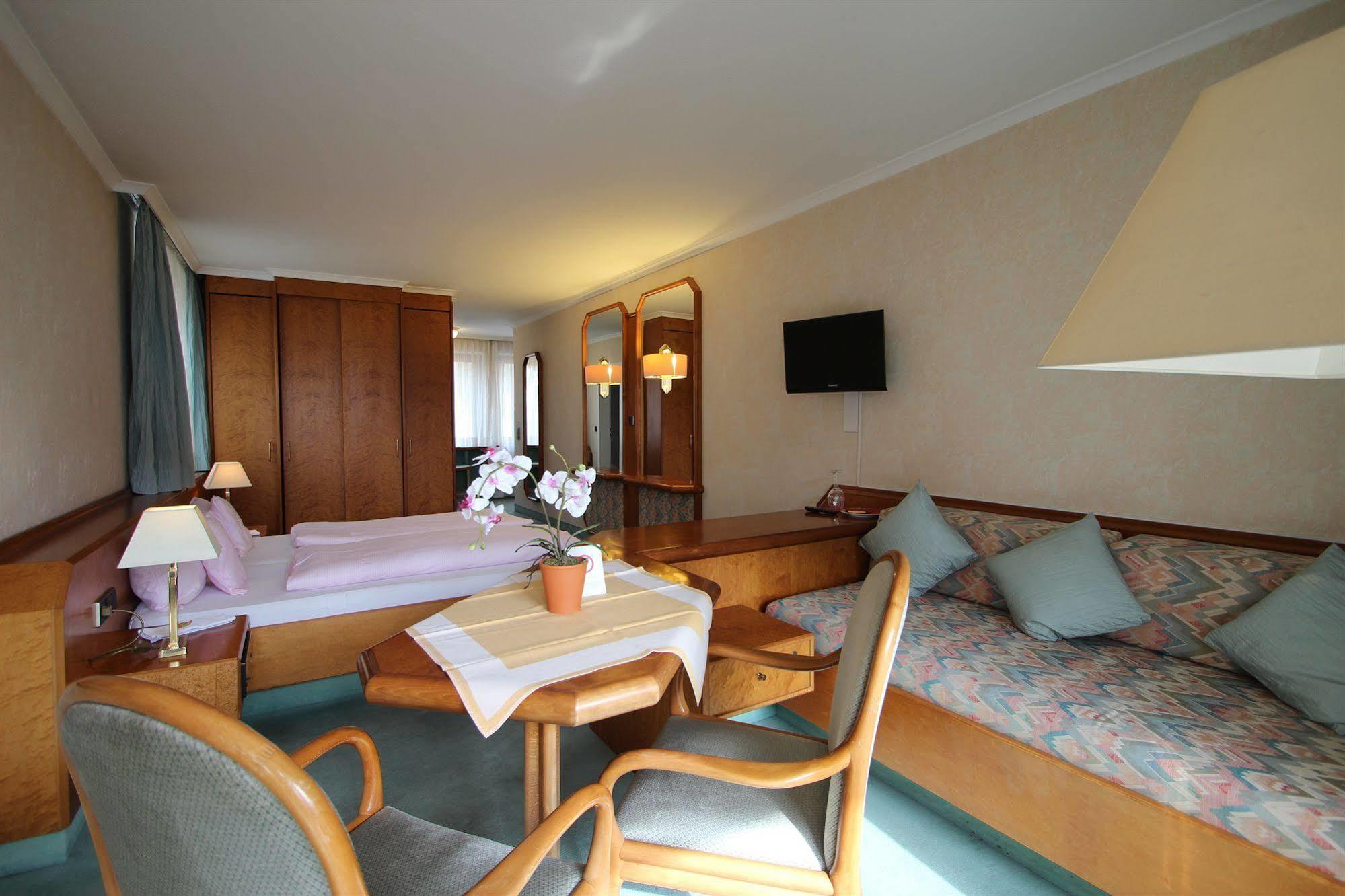 Hotel am Kurpark Bad Wimpfen Bagian luar foto